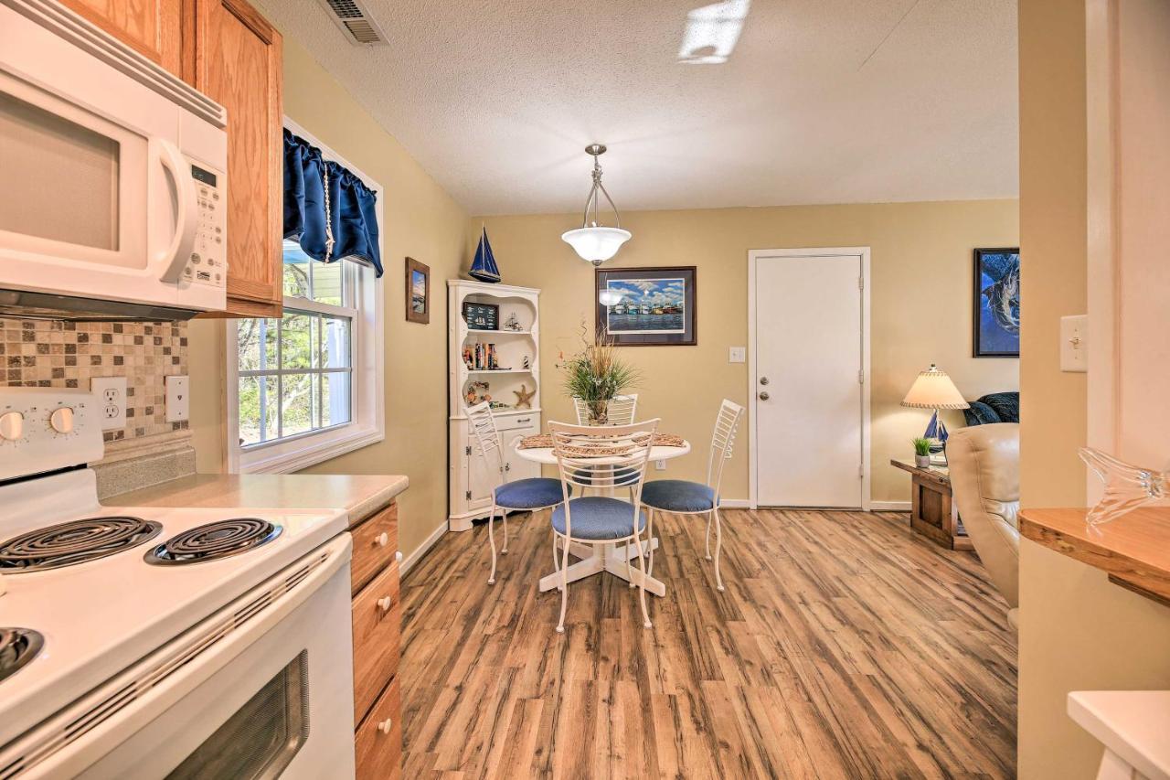 Beaufort Pad With Patio 3 Blocks To Waterfront! Bagian luar foto